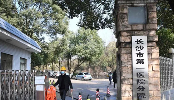 战“疫”一线 | 各地“幼汤山”拔地而起